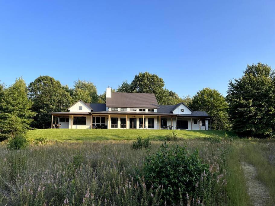 La Joie De Vivre Villa *